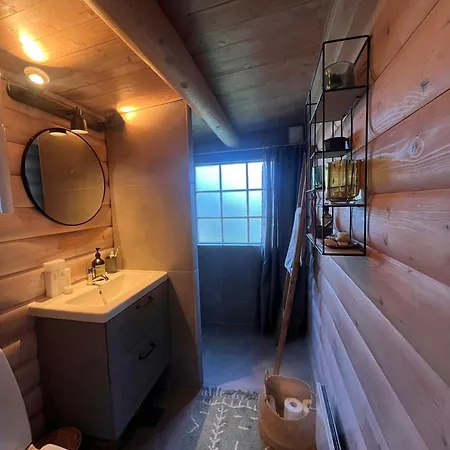 Casa de Férias Feel Calm In A Log Near Klintebjerg